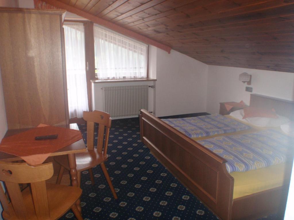 Hotel Silvesterhof Dobbiaco Quarto foto